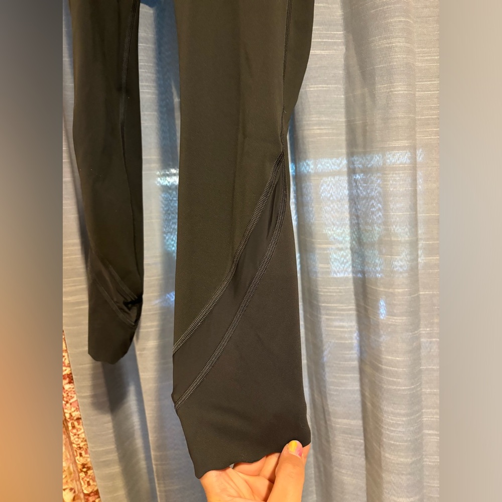 Lululemon grey cropped leggings size 4 - Picture 5 of 7